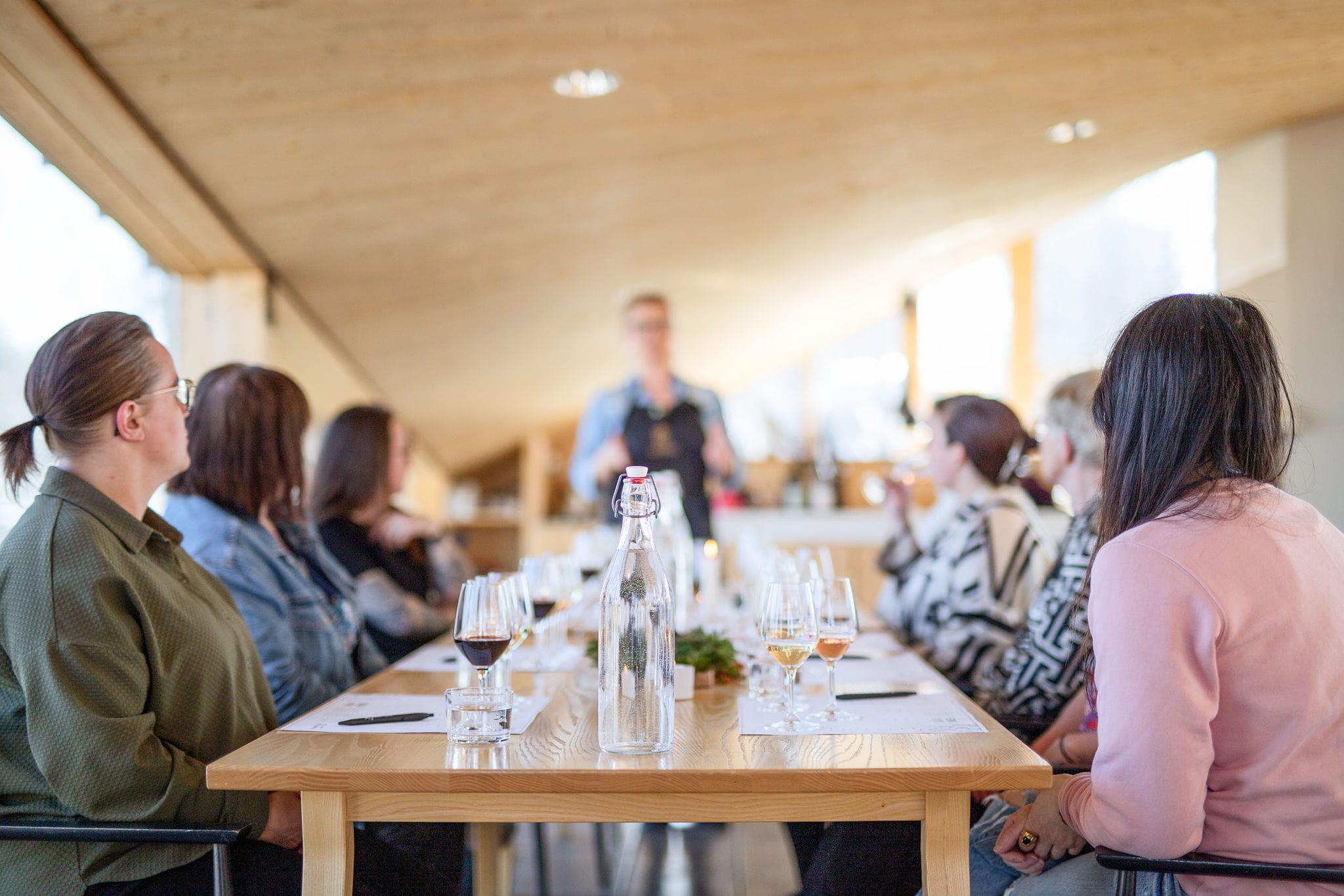 Guests gathered at a Vinovardag event